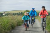 Familie beim Radfahren