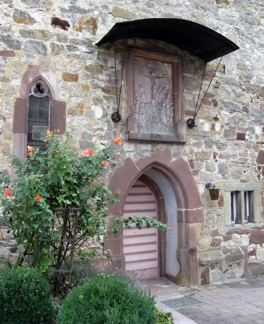 Relief am Hospitalskirche Spittel