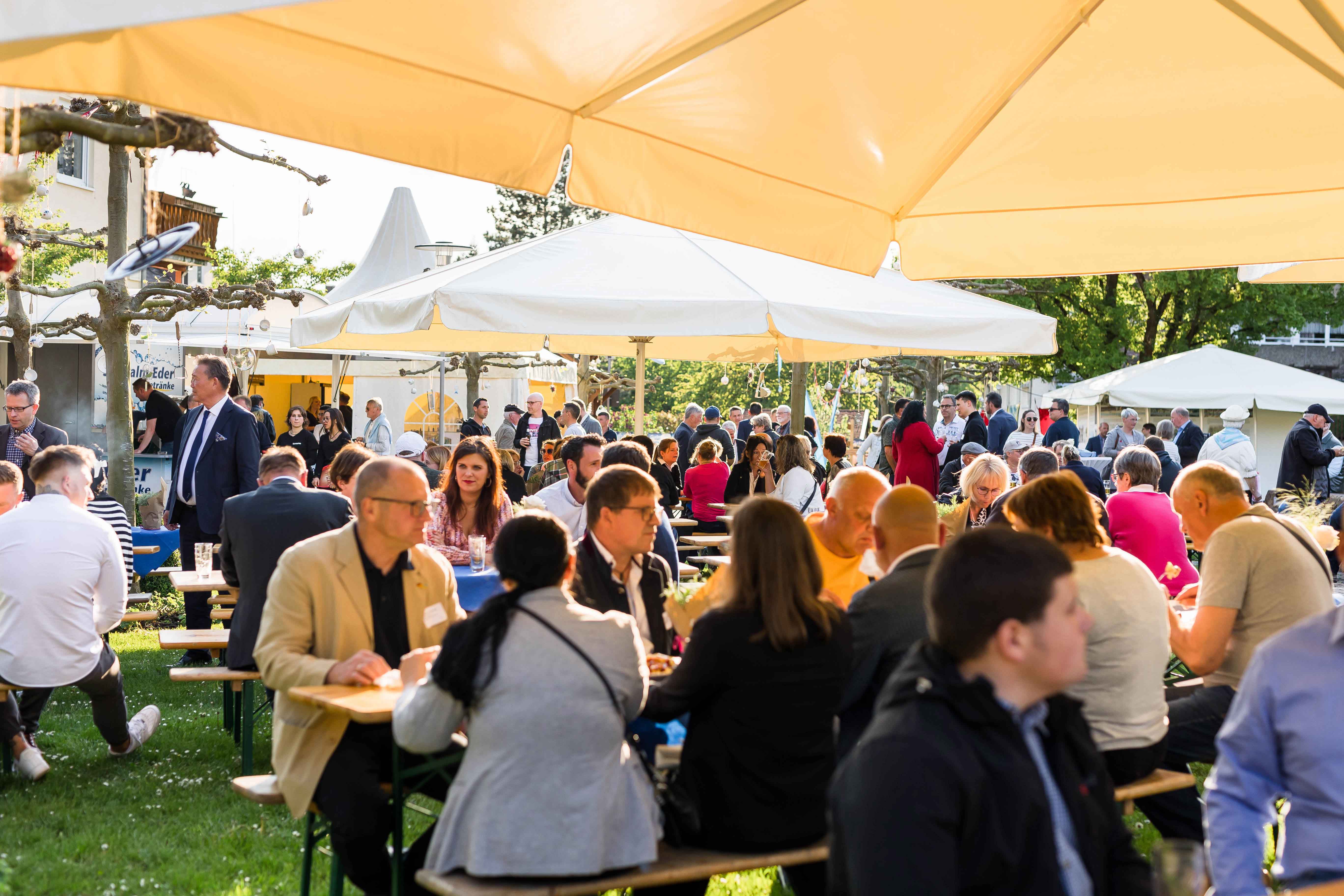 Im Anschluss an den offiziellen Teil hatten die Gäste Gelegenheit, sich auszutauschen. (Foto: Christin Gerstner)